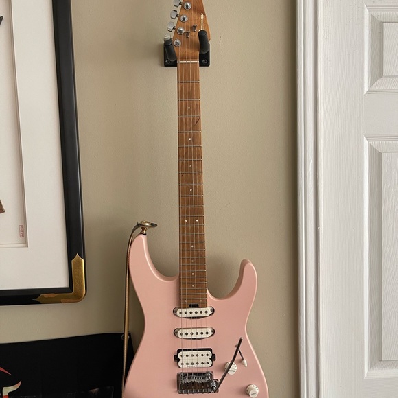 Charvel by fender dk24 Pro mod - Picture 2 of 6